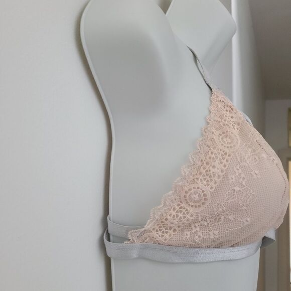 Victoria's Secret Pink Lace Bralette M - Picture 2 of 7